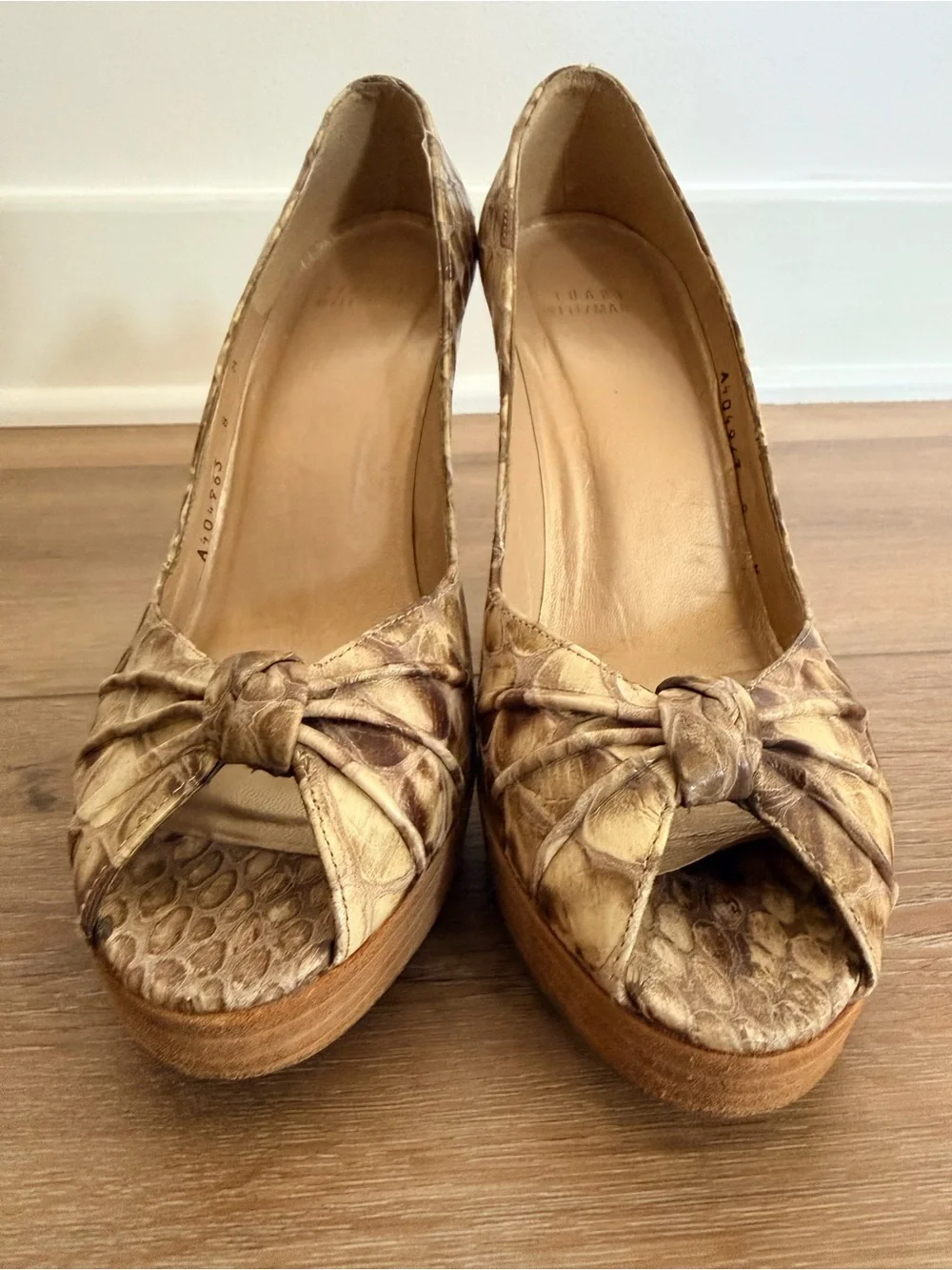 Stuart Weitzman Peep-Toe High Heels in Taupe Snakeskin